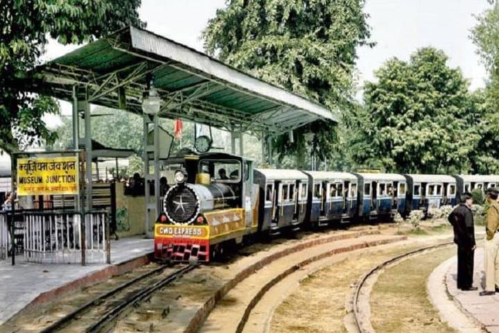 Inside Delhi's Unusual Museums: Private Day Tour by Tuk-Tuk, Rickshaw & Metro photo 2