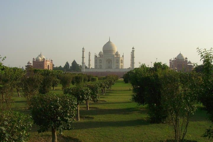 Walking Agra: Mughal Quarter, Kinari Bazaar & Mehtab Bagh Taj View photo 2