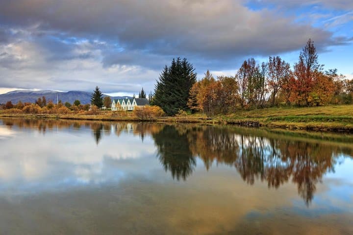 Golden Circle Day Tour from Reykjavík: Þingvellir, Gullfoss, Bruarfoss & Kerið Crater photo 4