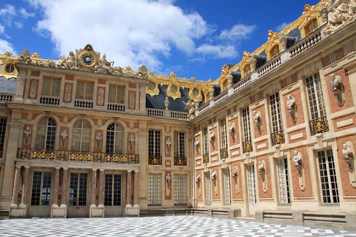 Versailles Day Trip from Paris — Palace, Hall of Mirrors & Gardens with Transport