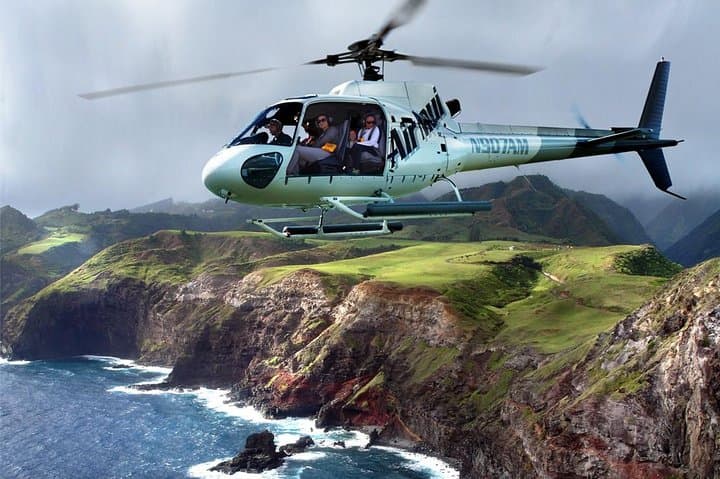 Doors-Off West Maui & Molokai Helicopter Tour — 45-Minute Doors-Off Flight Over Maui photo 5