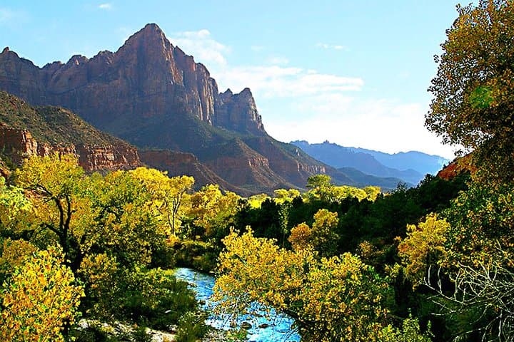 Day Trip to Zion National Park from Las Vegas: Small-Group Scenic Tour