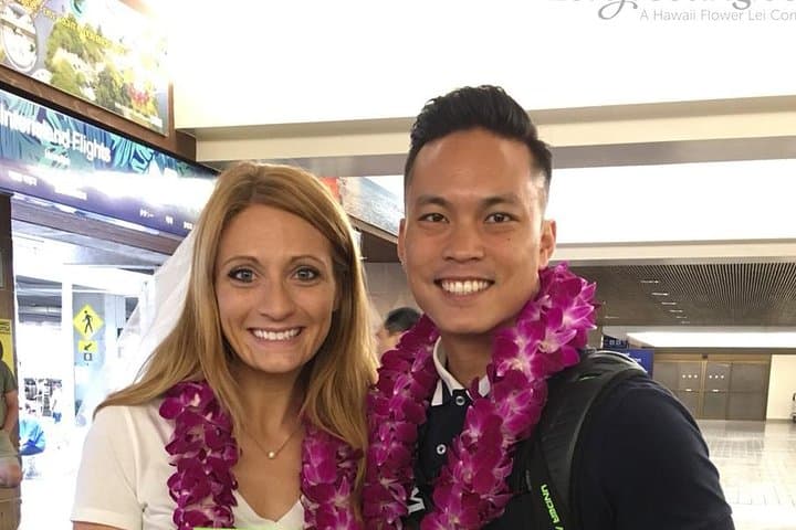 Honeymoon Airport Lei Greeting in Lihue Kauai: Welcome with Aloha photo 2