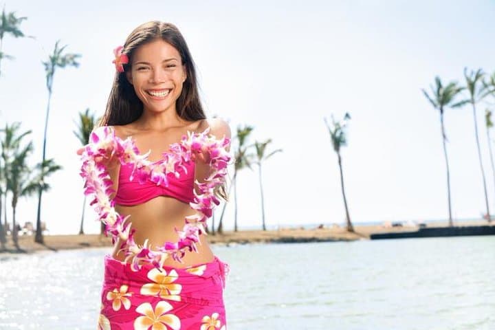Honeymoon Airport Lei Greeting in Lihue Kauai: Welcome with Aloha