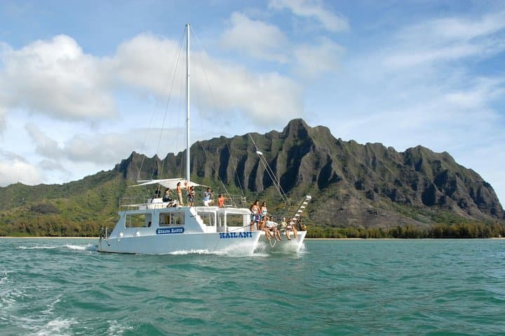 Kualoa Ranch Ocean Voyage: Kaneohe Bay Catamaran Cruise & Moli’i Fishpond Tour