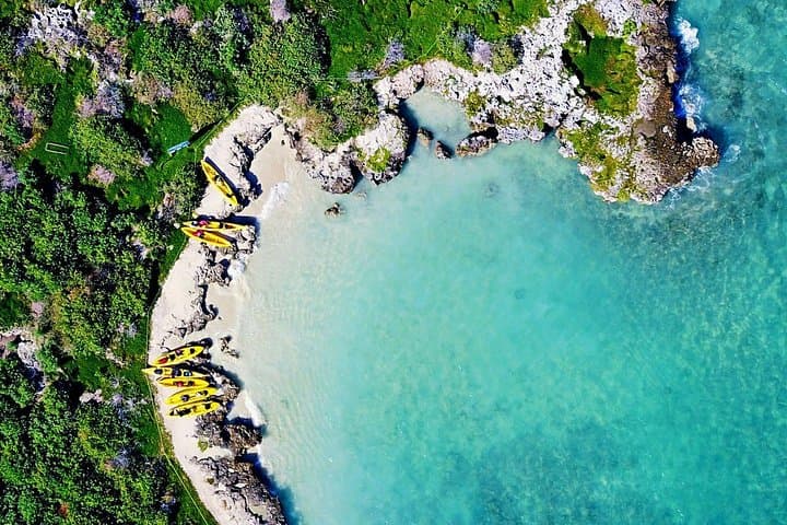 Kailua 2-Hour Guided Kayak to Popoiʻa Island — Snorkel with Sea Turtles