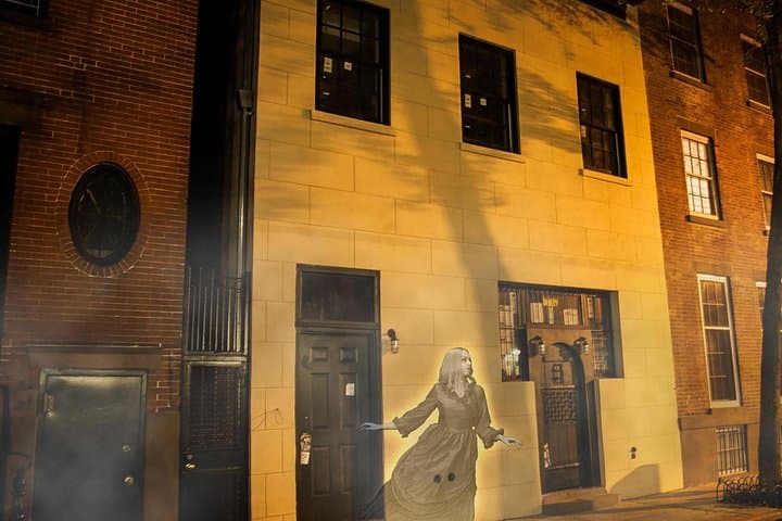 Haunted Greenwich Village Ghost Tour: Evening Walking Tour from Washington Square Park photo 3