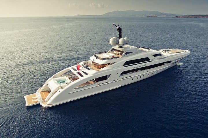Private Dubai Marina Deep-Sea Fishing Yacht Tour