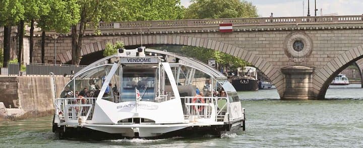 Paris Family Private Day Tour and Seine Cruise — Kids-Friendly Highlights photo 2