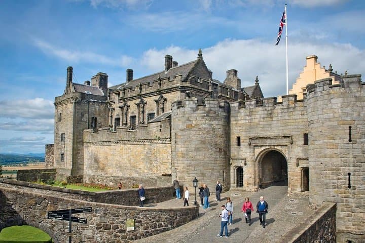 Loch Lomond & Trossachs Day Trip from Edinburgh — Balmaha Walks, Kelpies & Stirling Castle