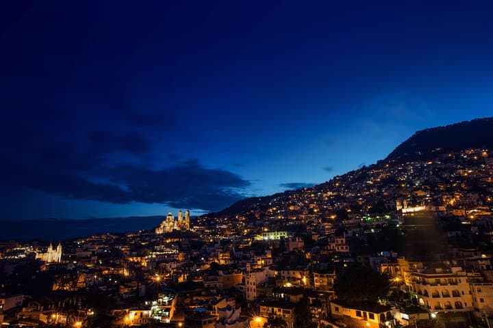 Overnight in Taxco: Cuernavaca Panoramic Tour and Silver-Work Stay