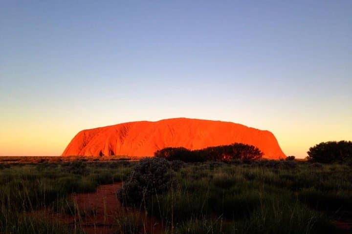 Uluru Sunset Viewing Tour — Small-Group with Sparkling Wine