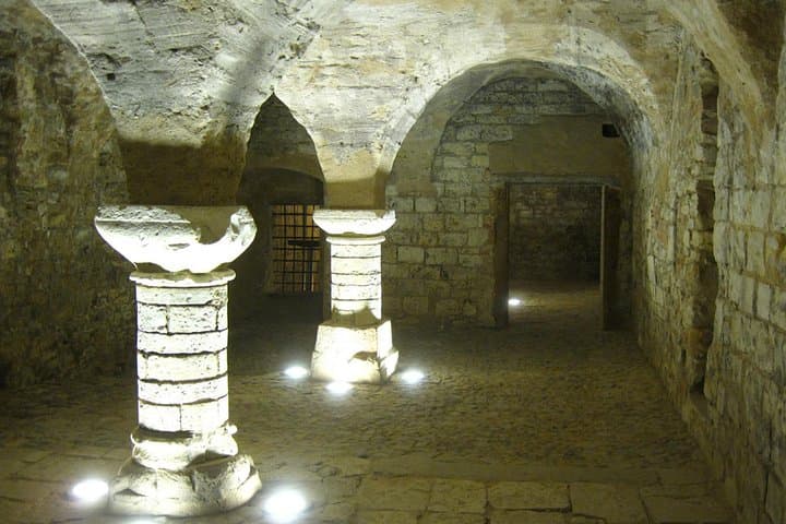 Prague Old Town Medieval Underground and Dungeon Tour: Secrets Beneath the Cobblestones photo 4