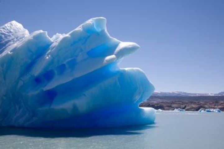 Full-Day Lake Argentino Glacier Cruise to Upsala and Spegazzini photo 3