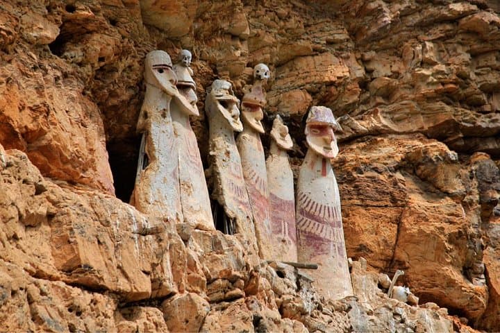Karajia Sarcophagi & Quiocta Caverns: Full-Day Tour from Chachapoyas