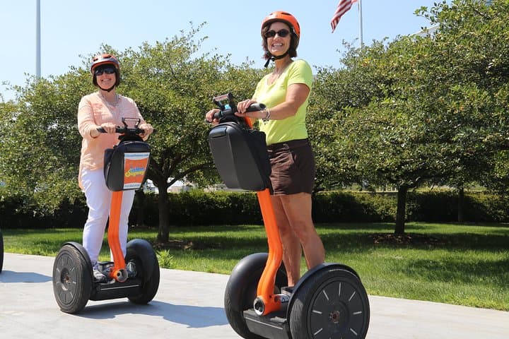 Glide Chicago's Lakefront: Museum Campus & Grant Park Segway Tour photo 5