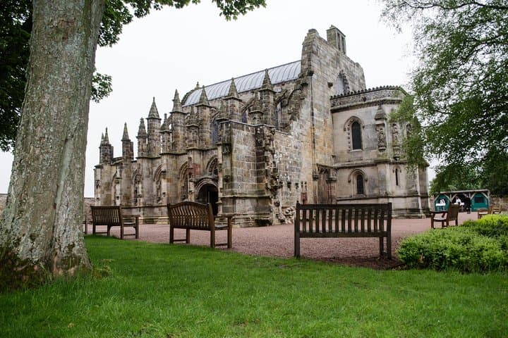 Rosslyn Chapel, Stirling Castle & Dunfermline Abbey Day Tour from Edinburgh photo 4