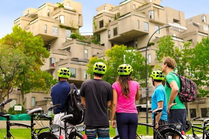 Montreal 3-Hour City Bike Tour with Wine or Beer — Old Montreal to Mount Royal photo 2