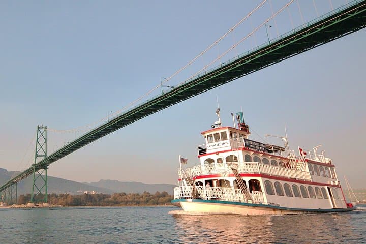 vancouver-harbor-sightseeing-cruise-one-hour-coal-harbour-stanley-park-views photo 2