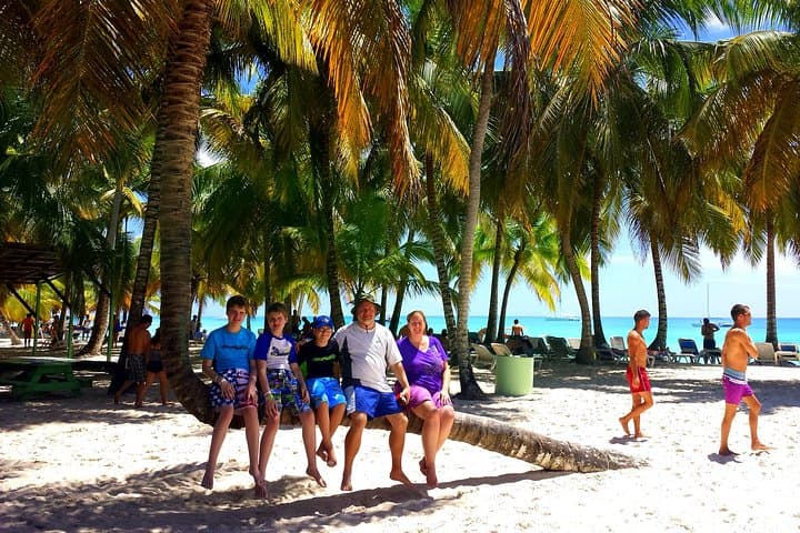 Saona Island Day Trip from Punta Cana: Catamaran Cruise, Natural Pool & Beach Buffet