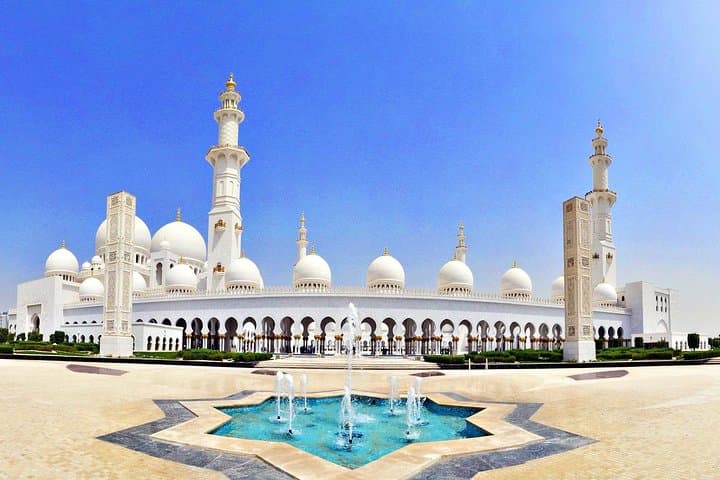 Abu Dhabi Full-Day Tour from Dubai: Sheikh Zayed Mosque, Heritage & Yas Island