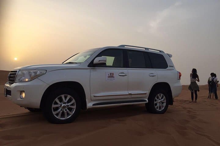 Dubai Lehbab Desert Safari: 7‑Hour 4x4 Dune Bashing with Buffet & Show photo 3