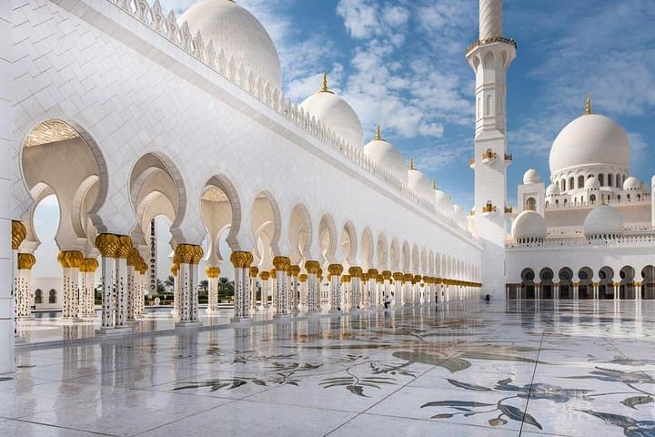 Sheikh Zayed Grand Mosque: Abu Dhabi Day Trip From Dubai