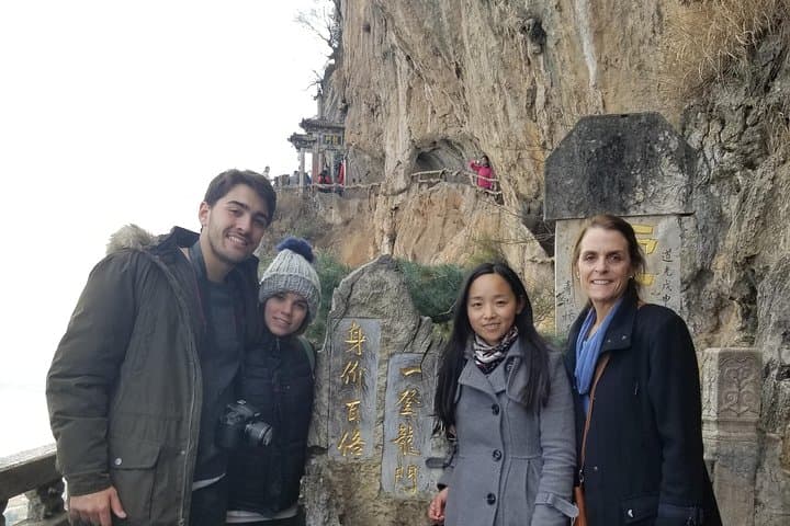 West Hill & Dounan Flower Market Day Tour — Kunming Views, Temples and Markets