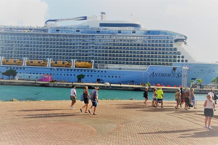 Private St. Thomas Sightseeing Tour: Custom Beaches, Views & Local History photo 2