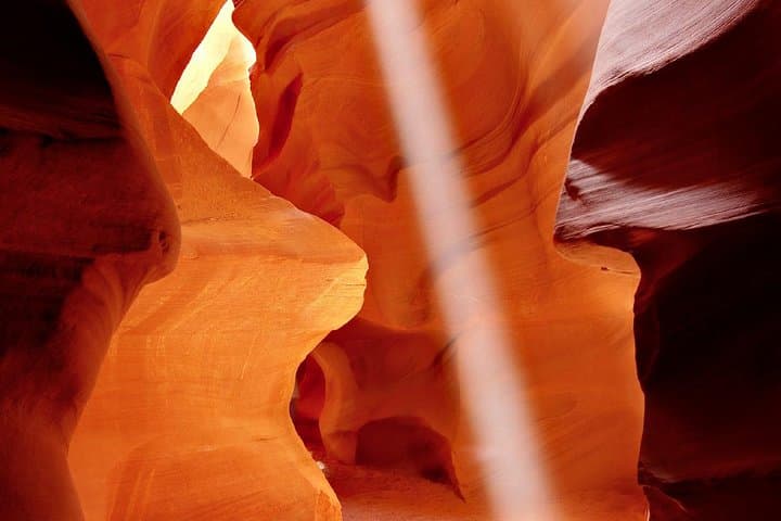 Antelope Canyon & Horseshoe Bend Day Tour — Guided Navajo Slot Canyon Experience photo 3