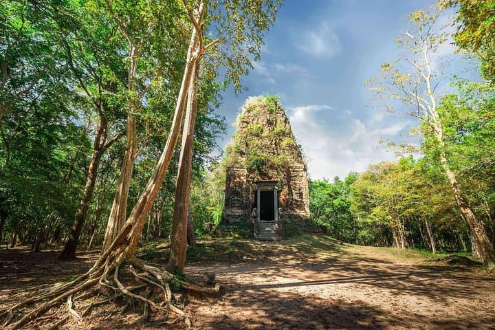 Sambor Prei Kuk and Tonle Sap Day Tour from Siem Reap — Private Full‑Day Cultural & Boat Excursion