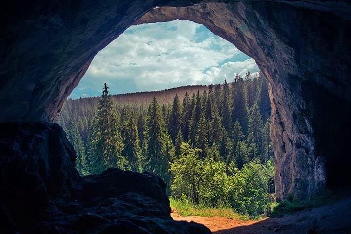 Bijambare Caves & Vrelo Bosne Day Tour from Sarajevo