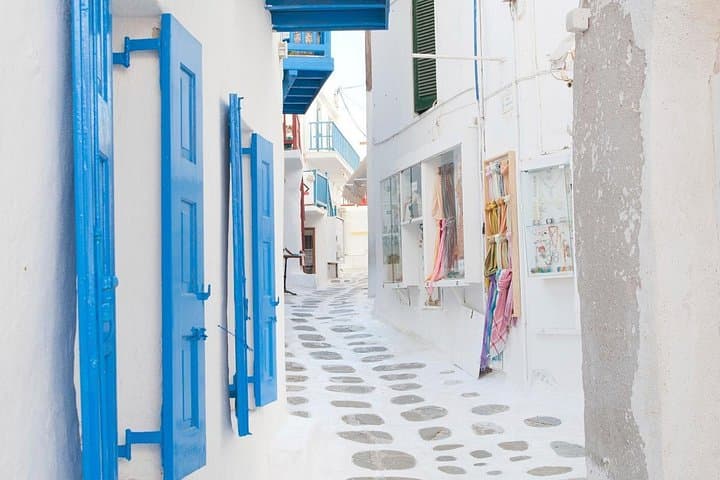 Explore Mykonos Old Town: Private 2.5-Hour Walking Tour of Chora & Little Venice photo 2