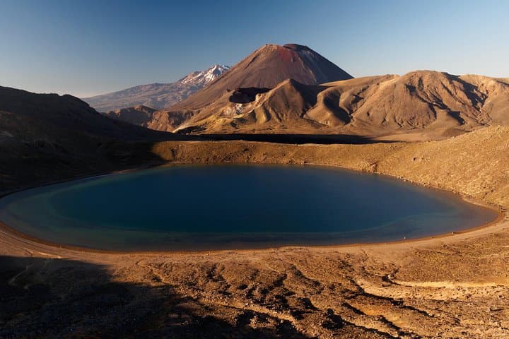 Tongariro Alpine Crossing — Premium Guided Day Hike Across Volcanic Peaks photo 2