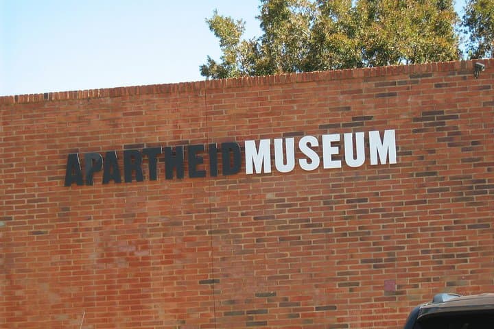 Joburg & Soweto Apartheid Historical Tour: Constitutional Hill, Apartheid Museum & Vilakazi Street