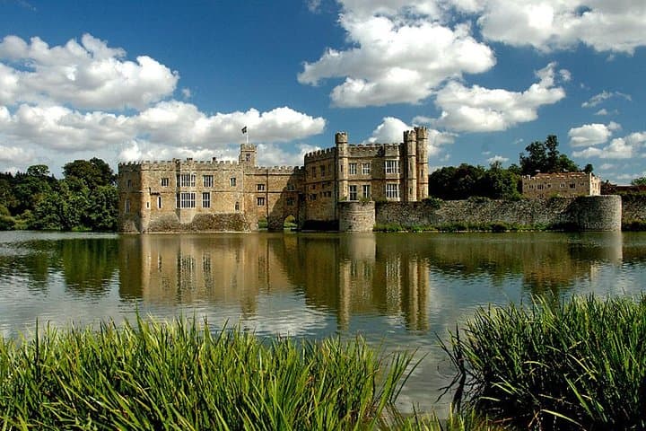 From Castles to Cliffs: Leeds Castle, Canterbury & Dover Day Trip with Thames Cruise