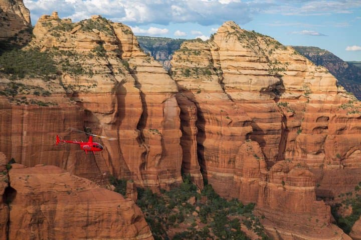 Sedona Dust Devil Helicopter Tour: See Anasazi Cliff Dwellings from the Air photo 3