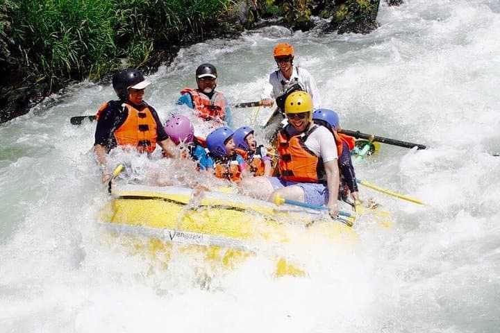 Midday Rogue River Whitewater: Nugget and Powerhouse Rapids from Ashland