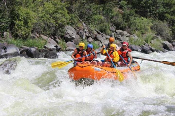 Upper Klamath Wards Canyon Half-Day Rafting — Class IV Rapids from Ashland
