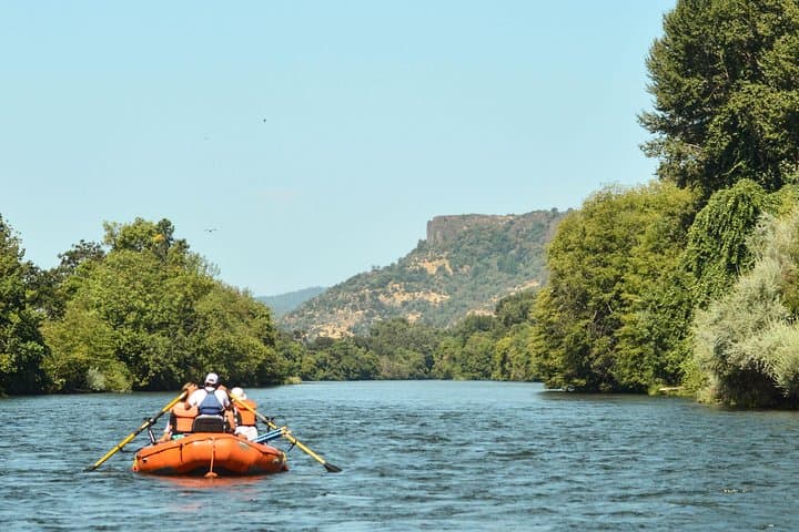Rogue River Family Float to Discovery Park: Easy Rafting and Kayaking Near Ashland