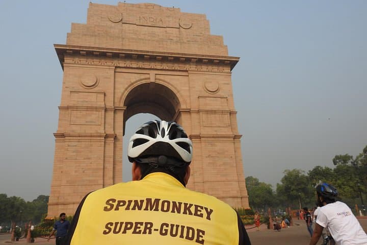 New Delhi Morning Cycle Tour: Connaught Place, India Gate & Old Delhi photo 2