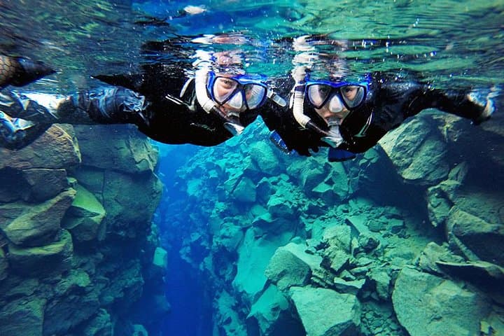 Silfra Drysuit Snorkeling: Swim Between Continents in Thingvellir