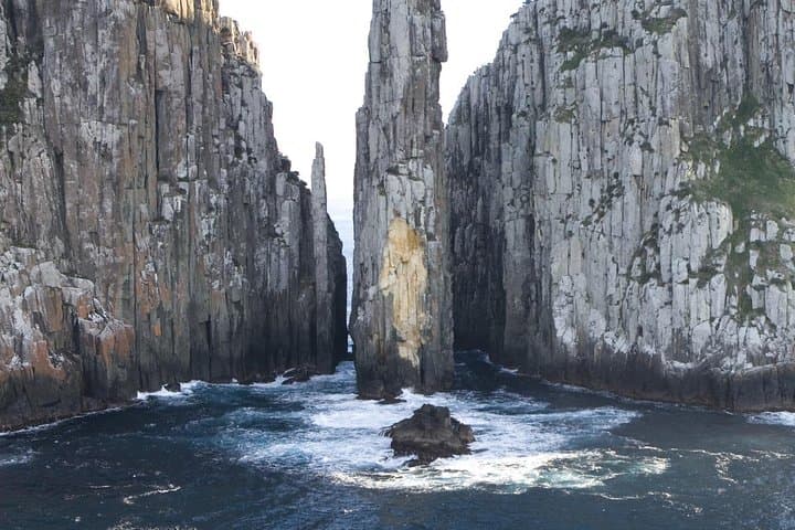 Tasman Peninsula Wilderness Cruise and Port Arthur Day Tour from Hobart