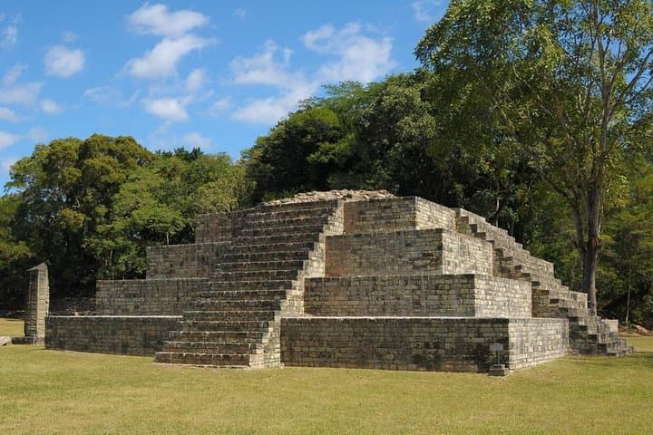 Copán Ruins Overnight Trip from Guatemala City — 2-Day Archaeology & Macaw Mountain