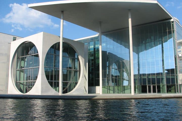 Berlin Architecture Walking Tour: Private 4‑Hour Guided Architecture Walk in Mitte & Kreuzberg