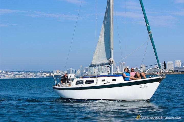 Private San Diego Bay Sailing for Couples — 2-Hour Intimate Yacht Charter photo 2