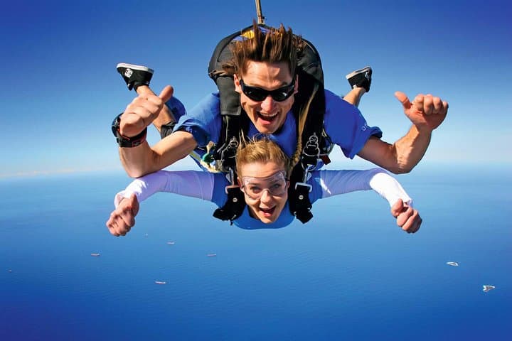 Tandem Skydive Over Wollongong Beach from Sydney — 15,000-Foot Coastal Drop