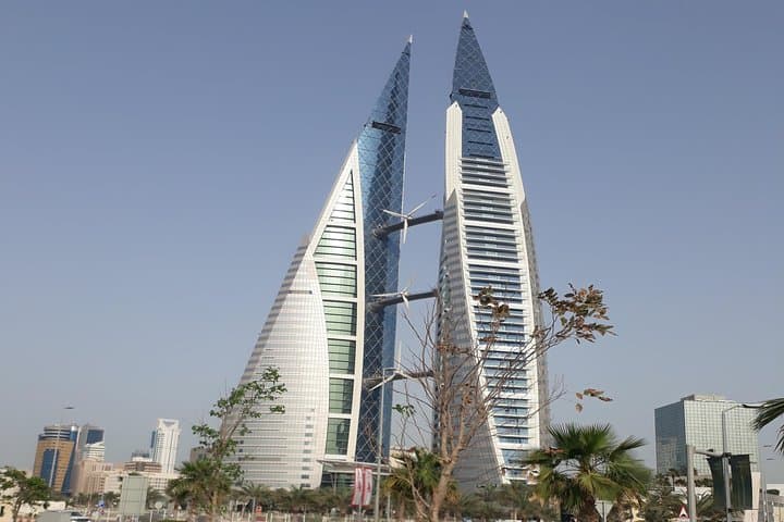Manama VIP Sightseeing: Pearling Heritage, Al-Fateh Mosque & Manama Souq