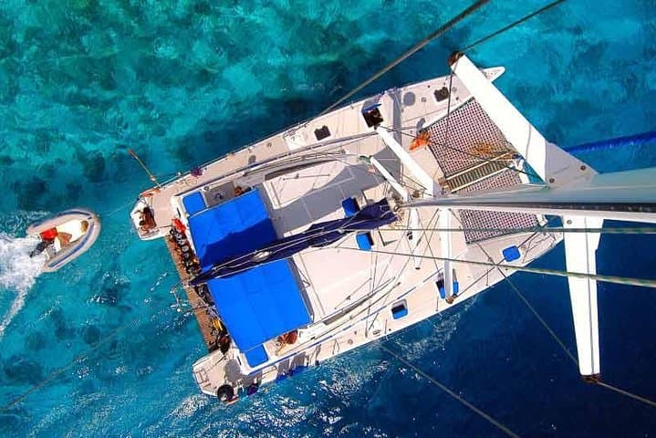 Isla Mujeres Catamaran Day Cruise from Cancun – Snorkel, Beach & Open Bar