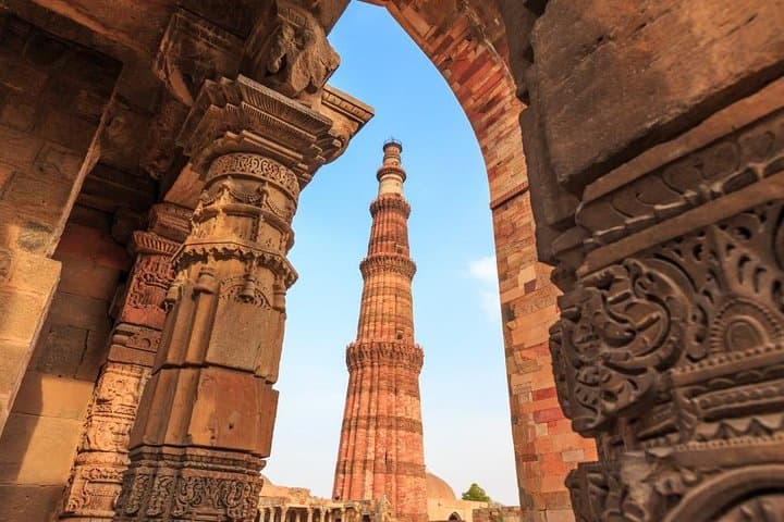 Private Delhi Sightseeing Day Tour — Red Fort, Qutub Minar & Chandni Chowk photo 1